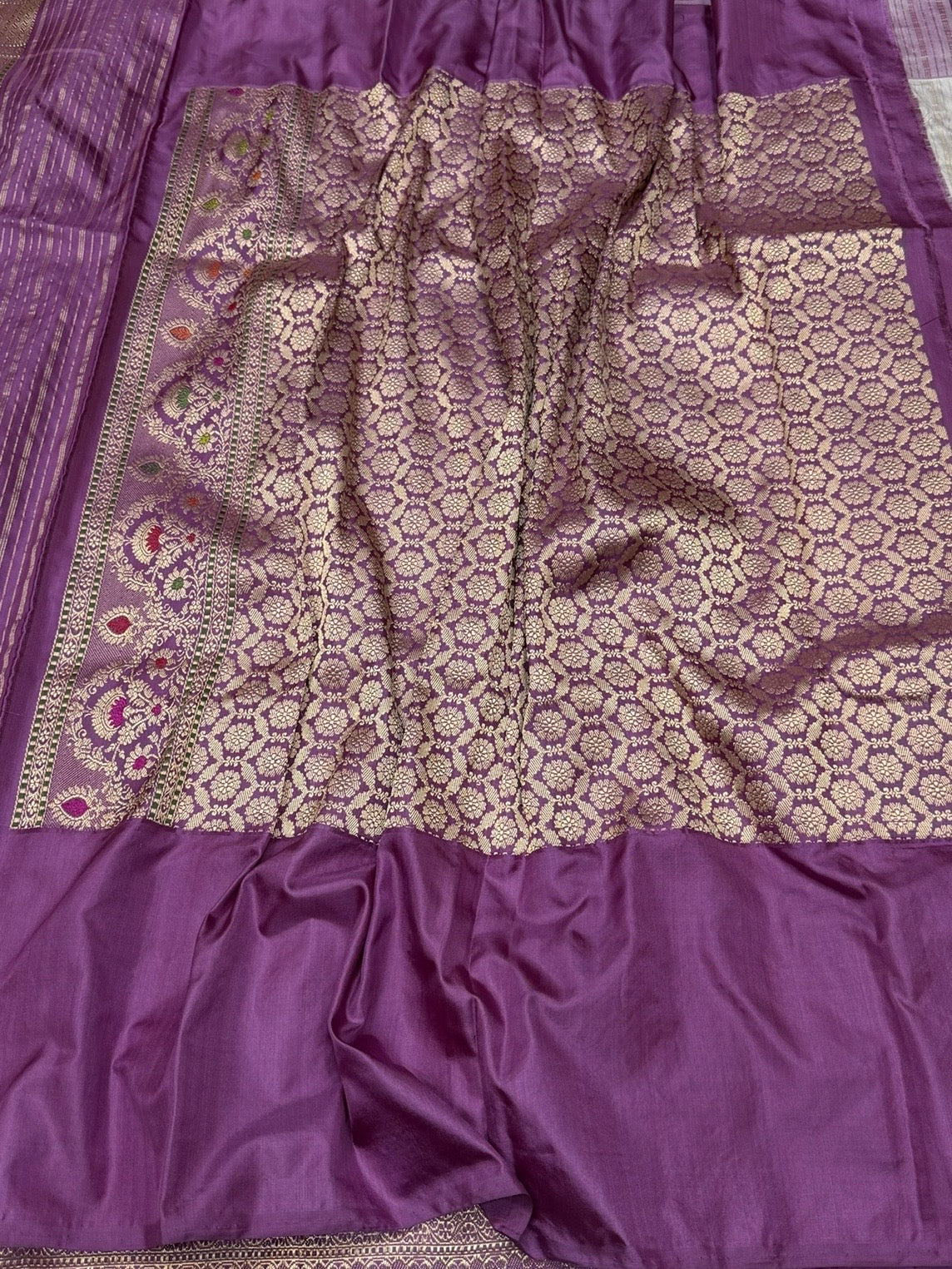 Cream /Magenta Handwoven Pure Banarasi Ektara Silk Saree