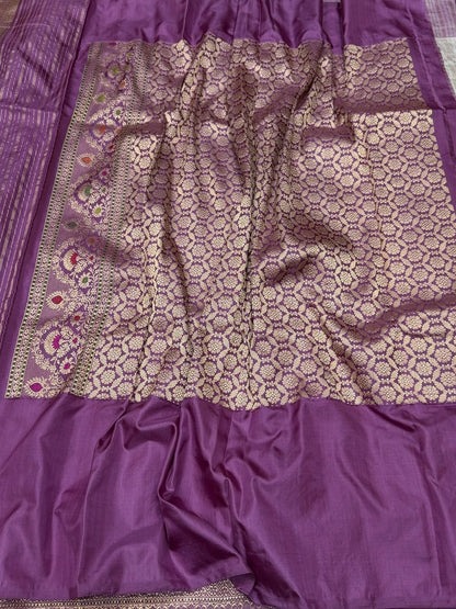 Cream /Magenta Handwoven Pure Banarasi Ektara Silk Saree