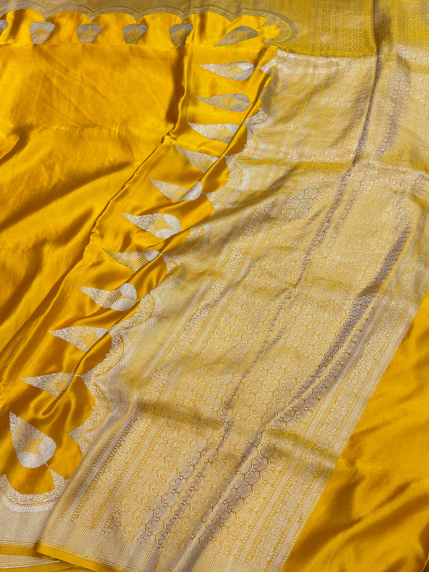 Yellow Handwoven Pure Mashru Banarasi Satin Silk Saree – Kadwa Weave | Authentic Banaras Handloom