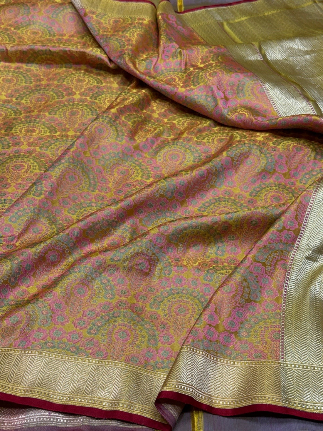 Lemon Yellow Handwoven Pure Banarasi Satin Silk Saree