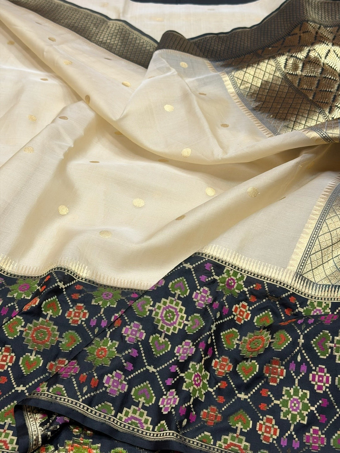 Ivory / Black Handwoven Pure Organza Silk Saree