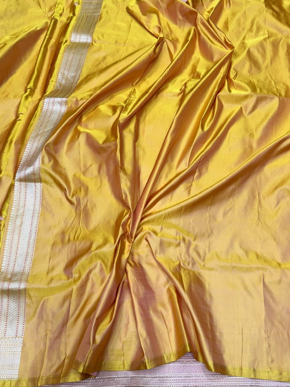 Yellow Handwoven Pure Banarasi Satin Tanchoi Silk Saree – Luxury Wedding &amp; Festive Saree