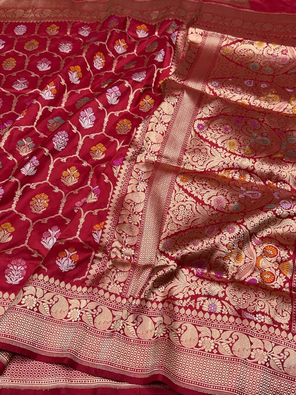 Red Handwoven Pure Banarasi Silk Saree in Kadwa Weave – 100% Katan Mulberry Silk
