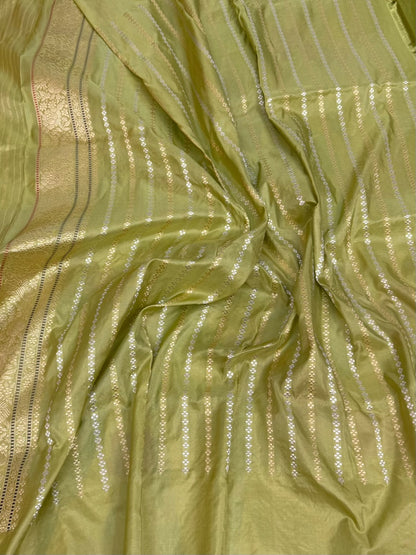 Parrot Green Handwoven Banarasi Pure Katan Silk Rangkaat  Saree