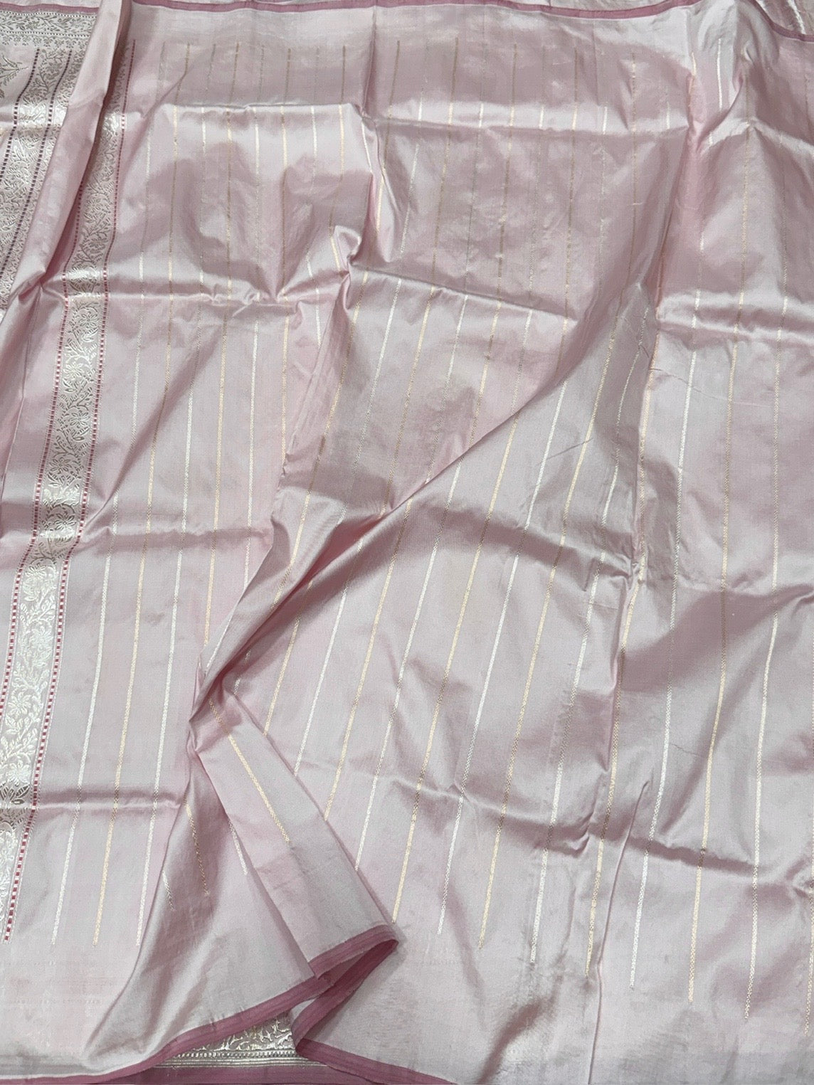 Powder Pink Handwoven Pure Banarasi Silk Saree
