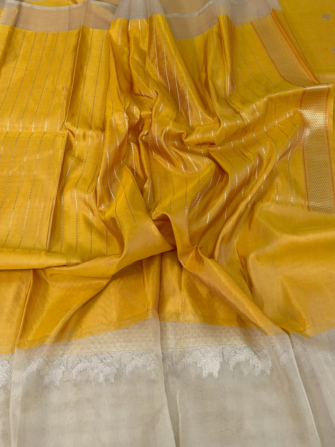 Yellow Handwoven Pure Banarasi Ektara Silk Saree