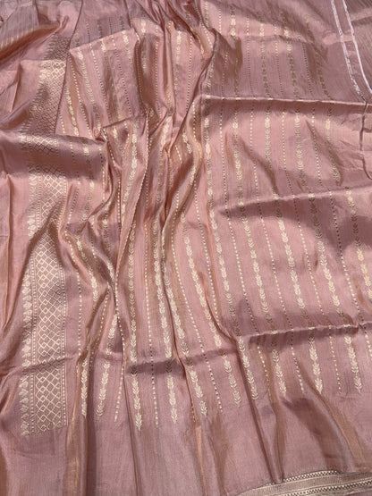 Peach Handwoven Pure Banarasi Ektara Tissue Saree – Kadwa Tissu Weave, Pure Katan-Tissue Silk