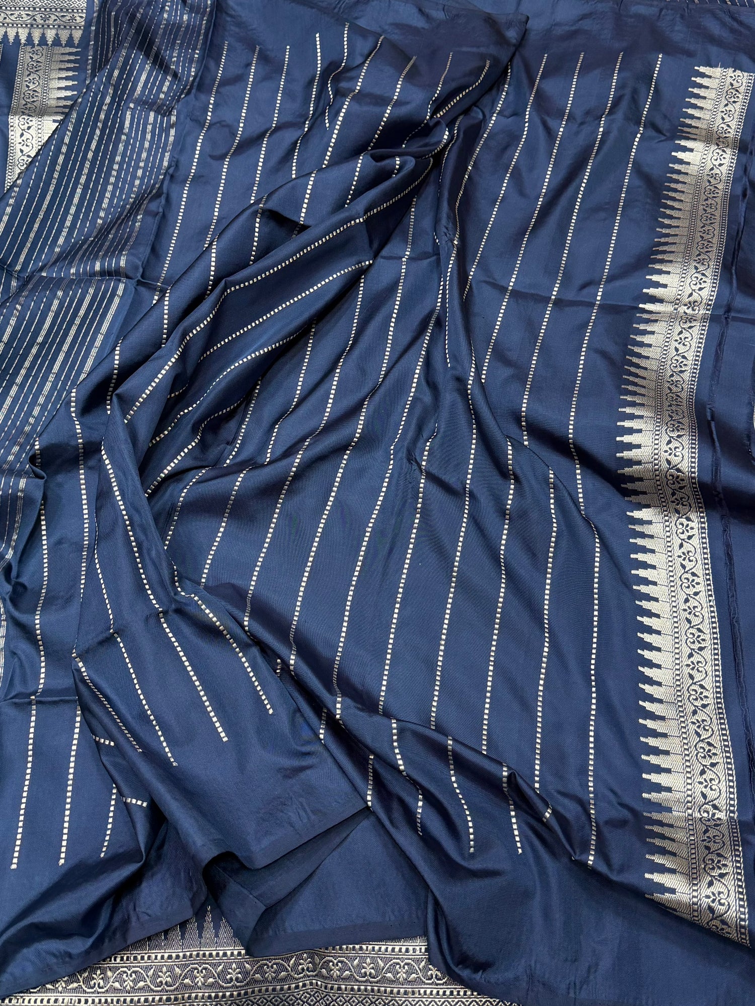 Navy Blue Pure Banarasi Katan Pure Ektara Silk Saree – Handwoven Kadwa Booti