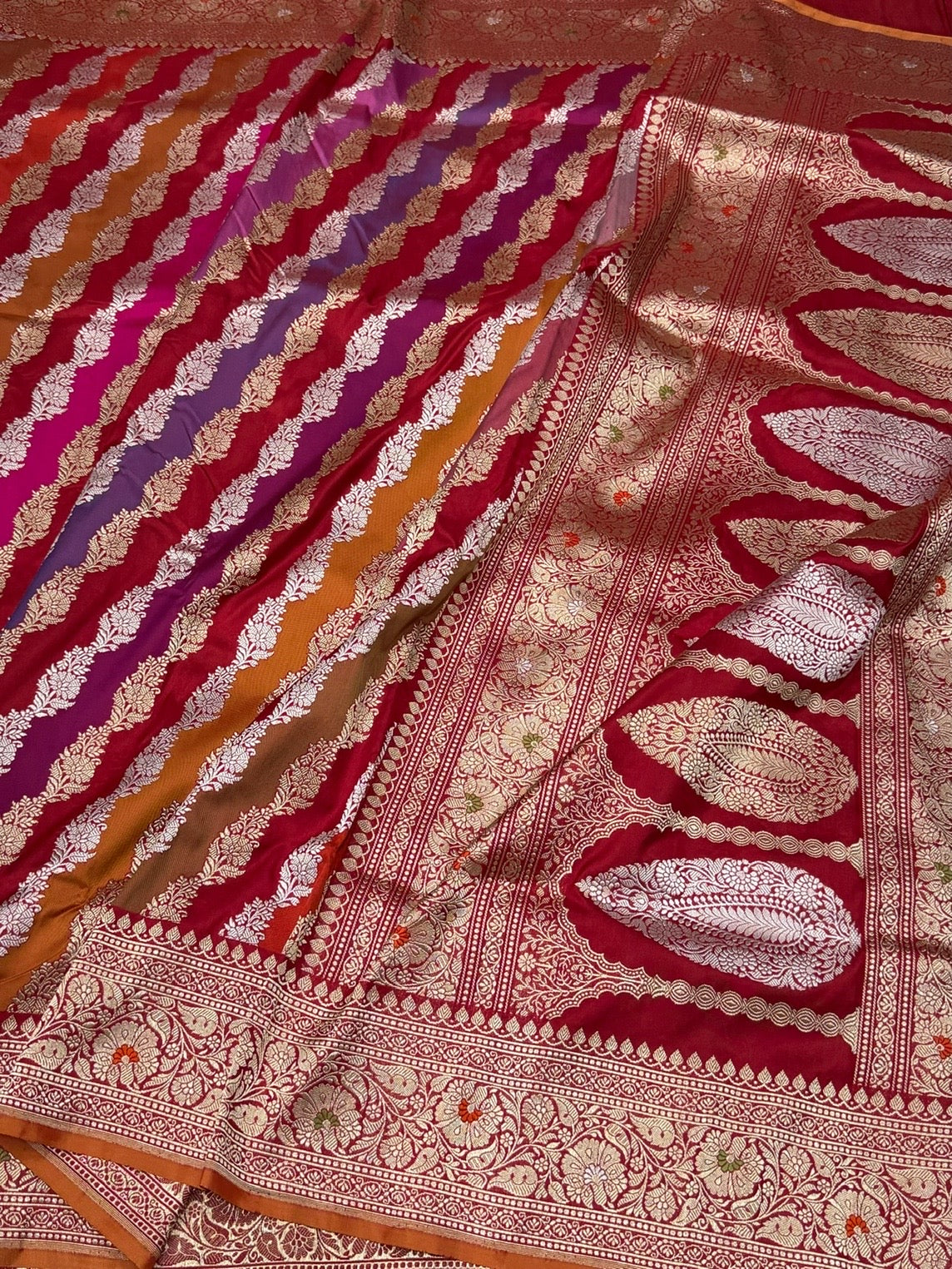 Red Handwoven Pure Banarasi Rangkaat Silk Saree
