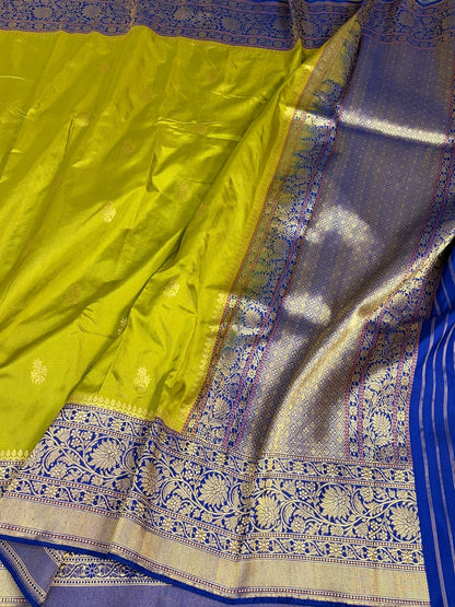 Mehndi Green Handwoven Pure Banarasi Ektara Silk Saree in Kadwa Weave