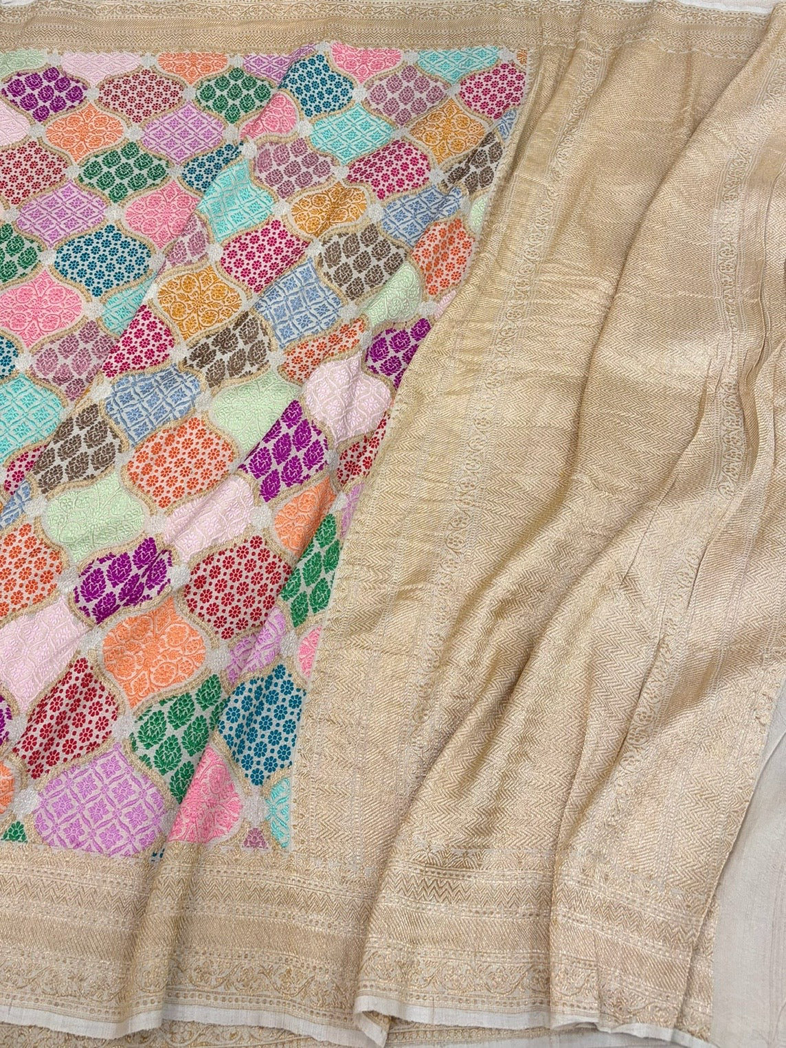 Natural Handwoven Pure Banarasi Tussar Georgette Saree
