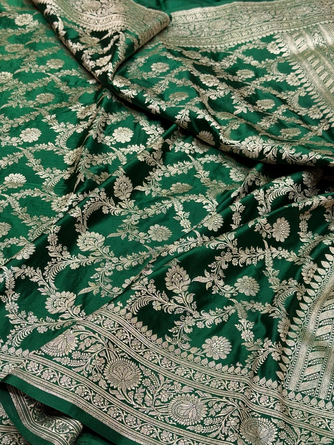 Bottle Green Handwoven Vintage Pure Banarasi Satin Silk Saree