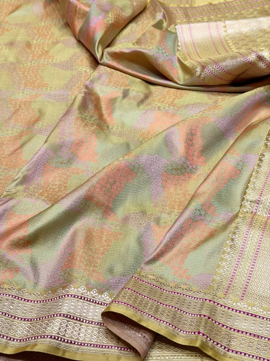 Soft Gold Handwoven Pure Banarasi Satin Silk Saree – Traditional Kadwa Weave in 100% Pure Satin Silk