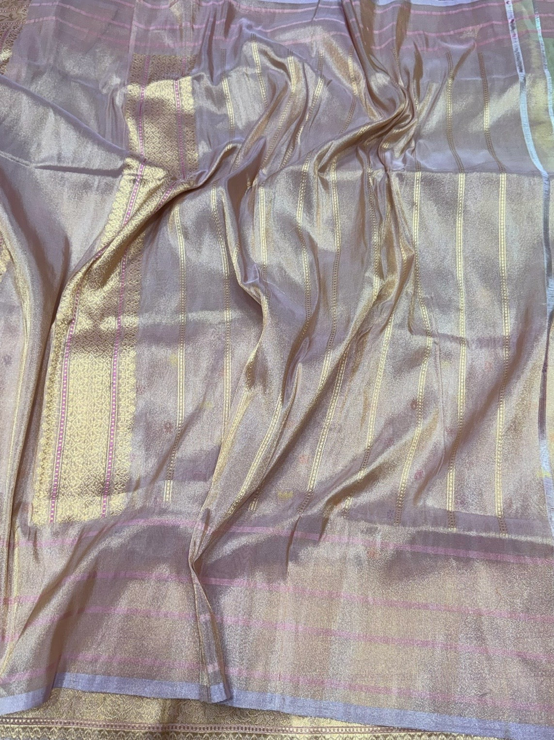 Soft Sea Green Handwoven Pure Banarasi Tissue Saree in Kadwa Weave | Pure Katan Tissue Silk
