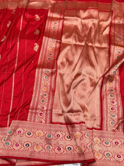 Red Handwoven Pure Banarasi Silk Saree in Kadwa Weave