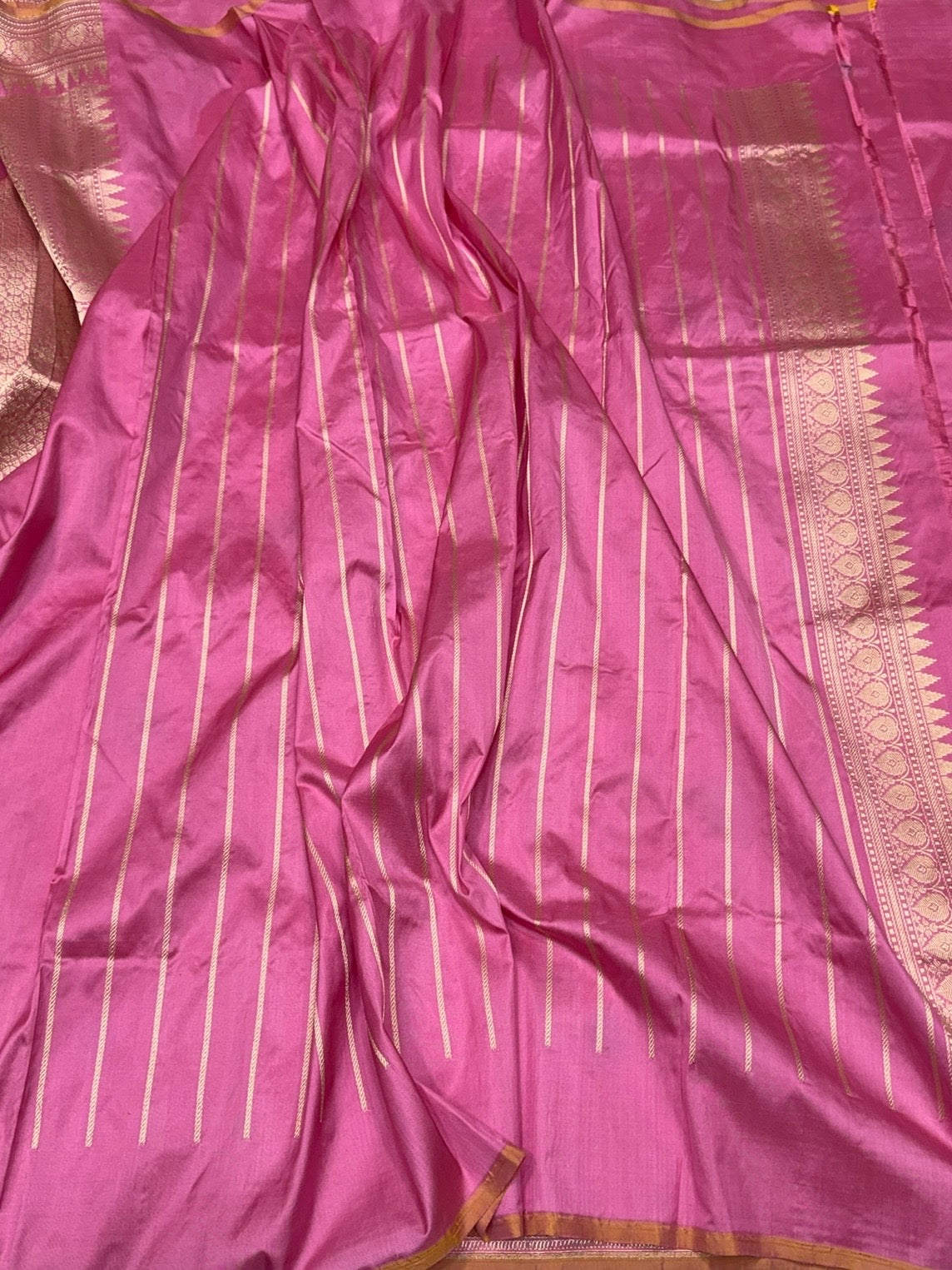 Gajiri Pink Handwoven Pure Banarasi Katan Silk Saree – Authentic Kadwa Weave