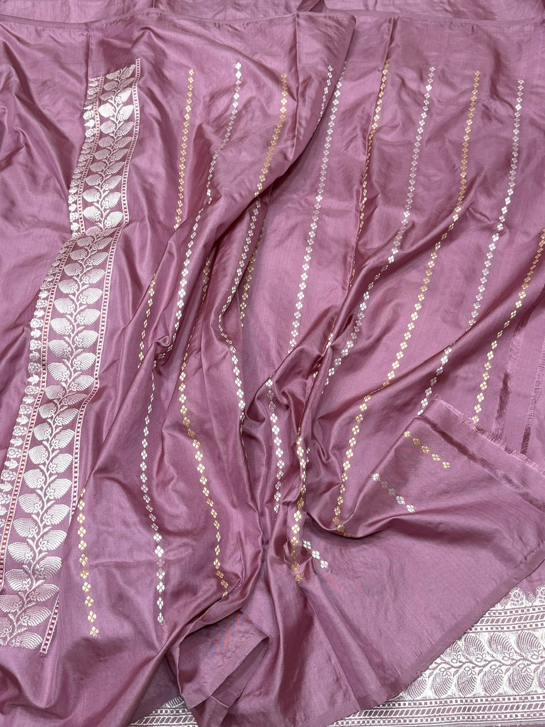 Dusty Rose Handwoven Pure Banarasi Silk Saree – Katan Silk with Kadwa Weave &amp; Ektara Craftsmanship