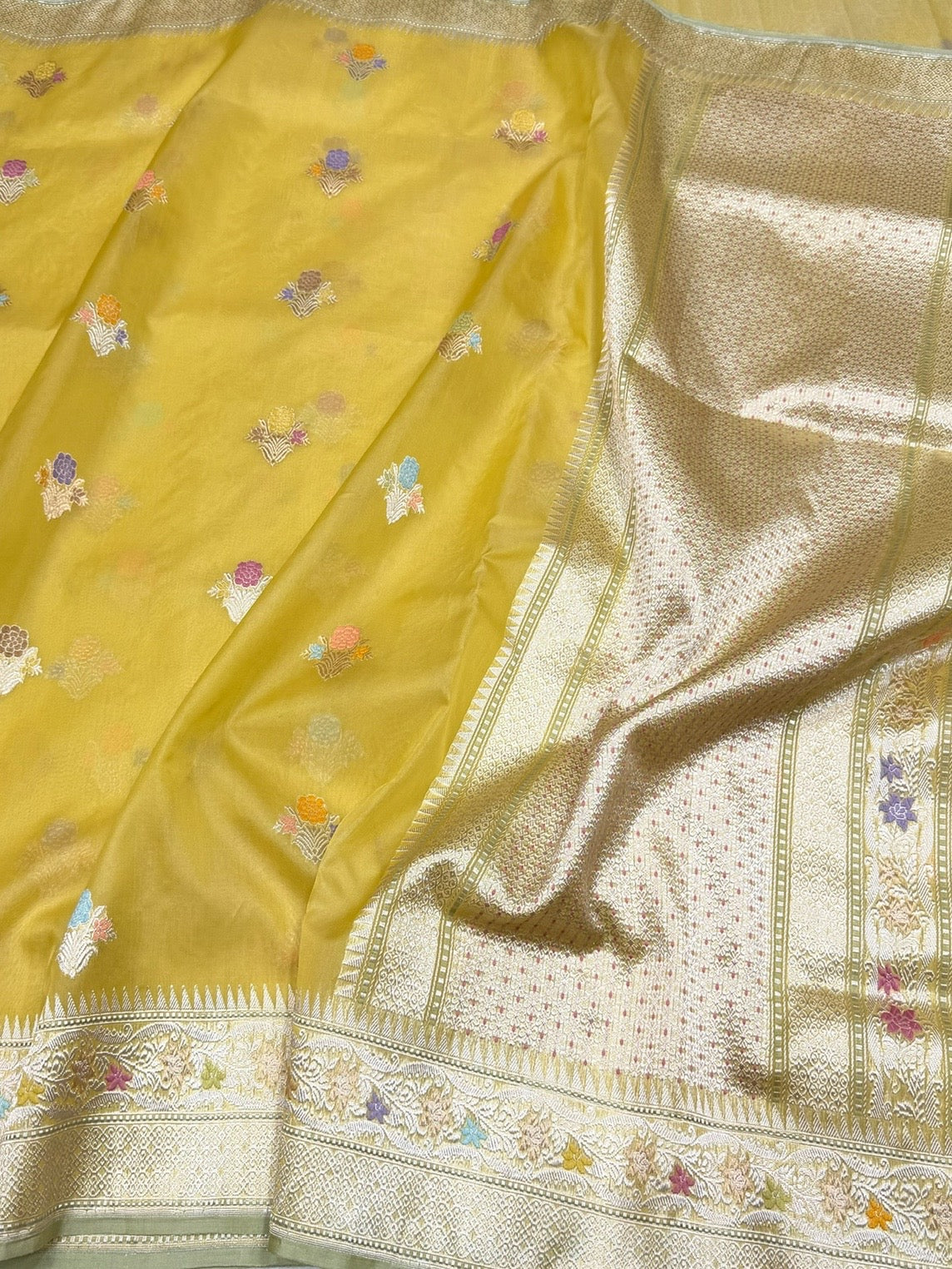 Mehndi Yellow Handwoven Pure Organza Silk Saree