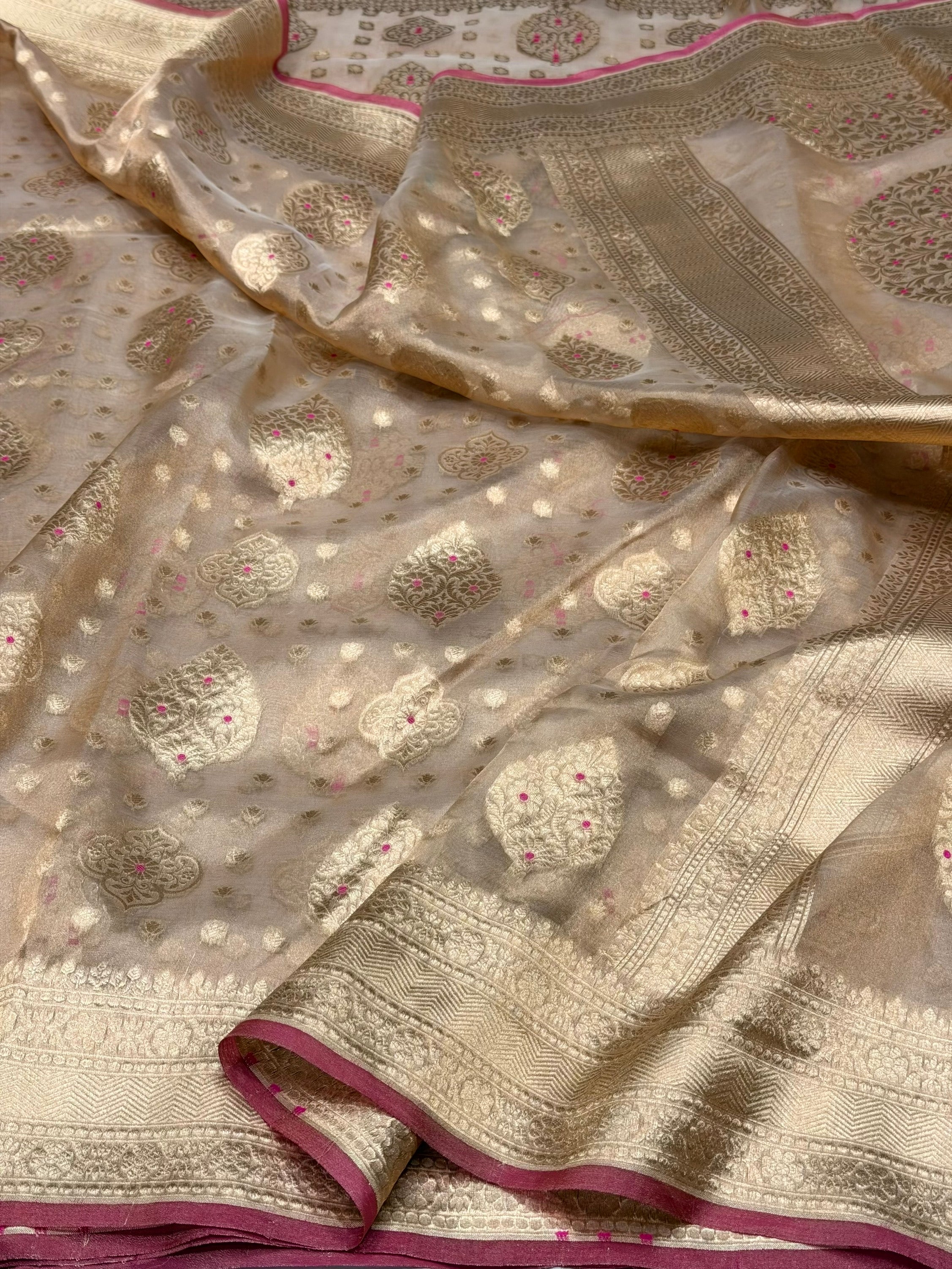 Champagne Gold Pure Banarasi Tissue Silk Saree | Pure Kora Tissue | Cutwork Technique | Lightweight Banarasi Saree
