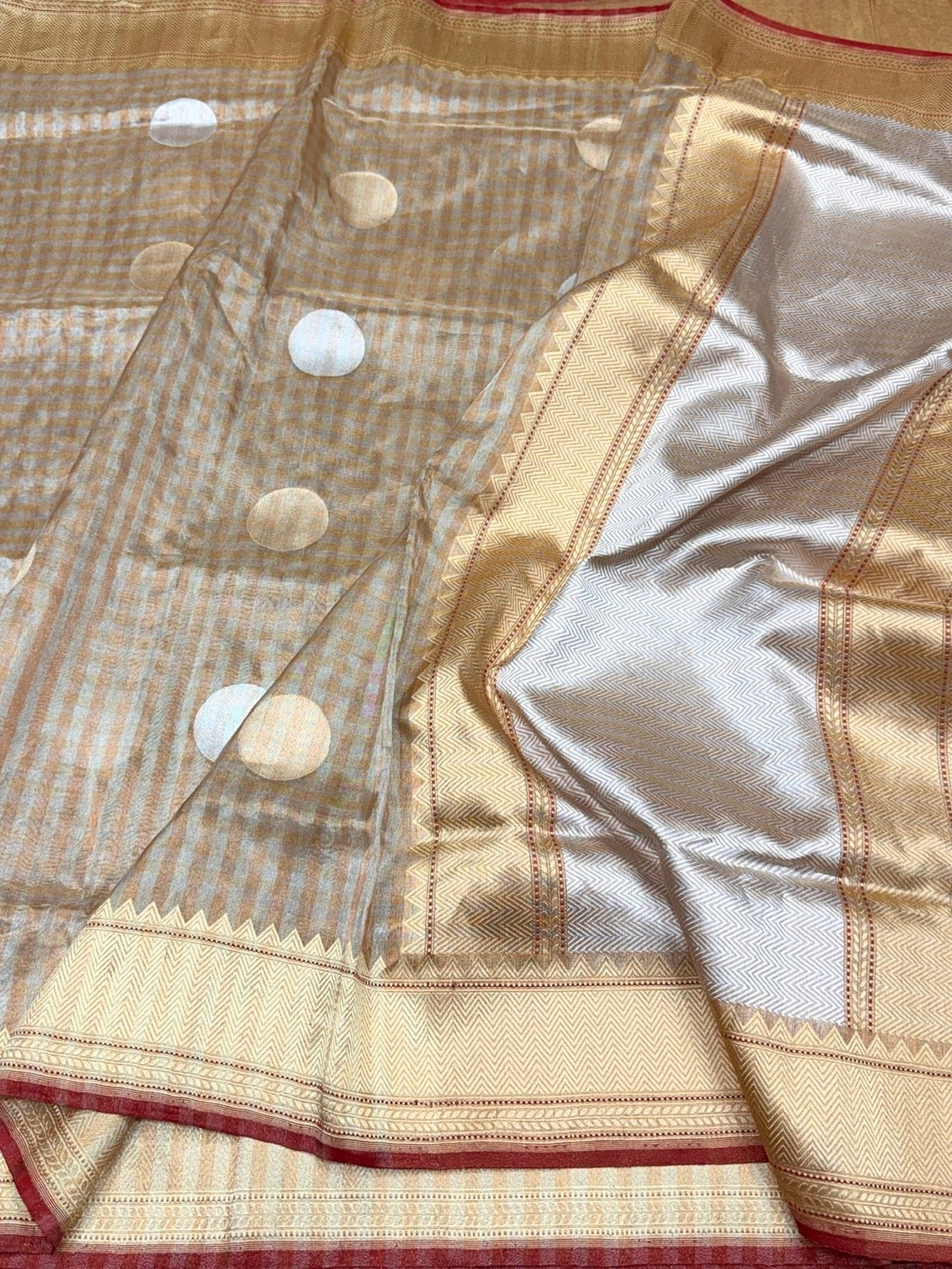 Champagne Gold Handwoven Pure Banarasi Tissue Saree