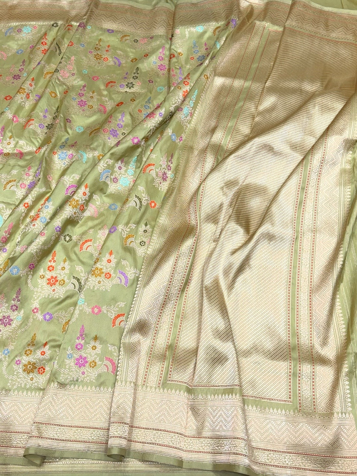 Pista Green Handwoven Pure Silk Banarasi Saree