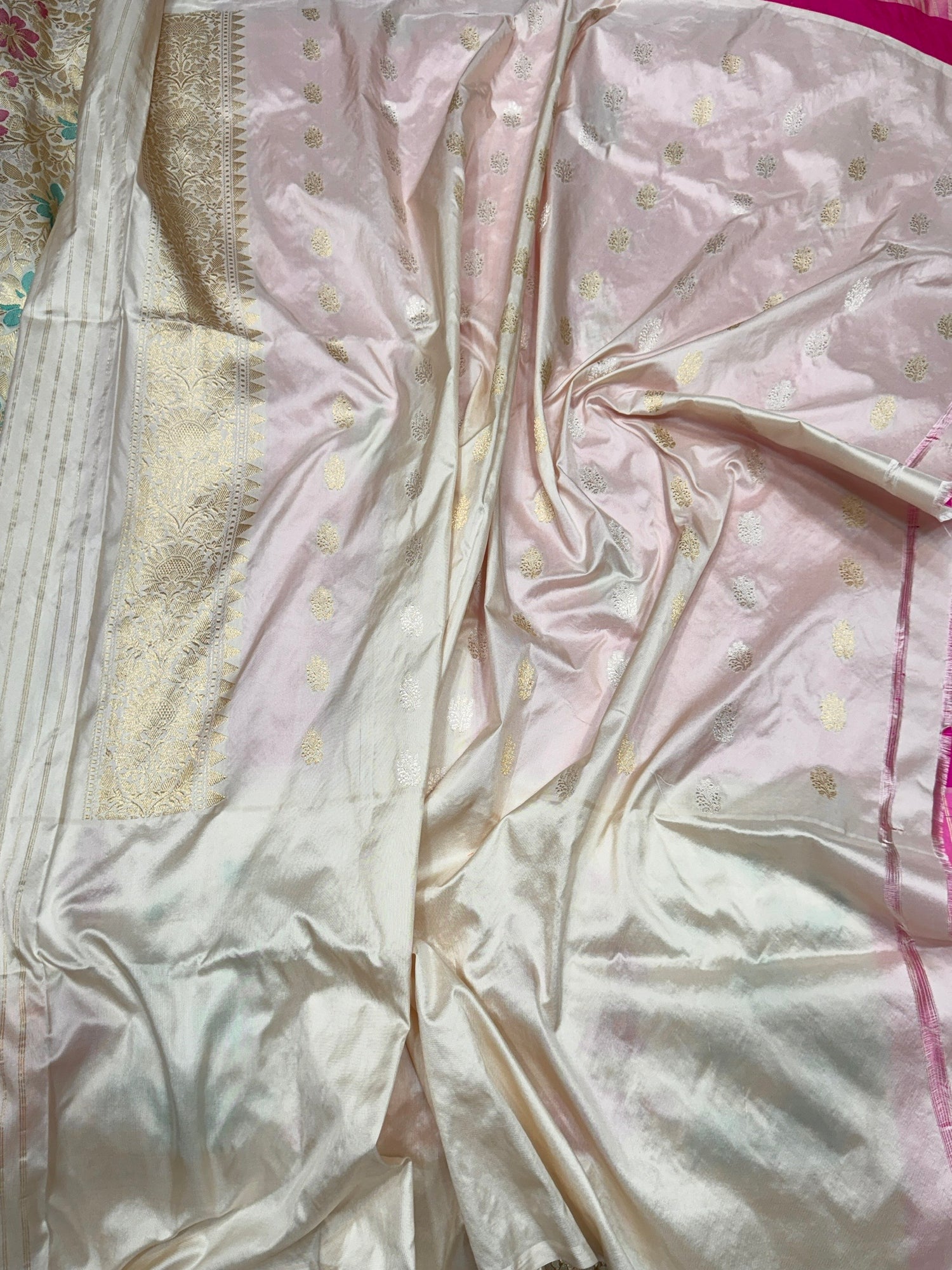 Rani Pink Handwoven Pure Banarasi Silk Saree in Kadwa Weave