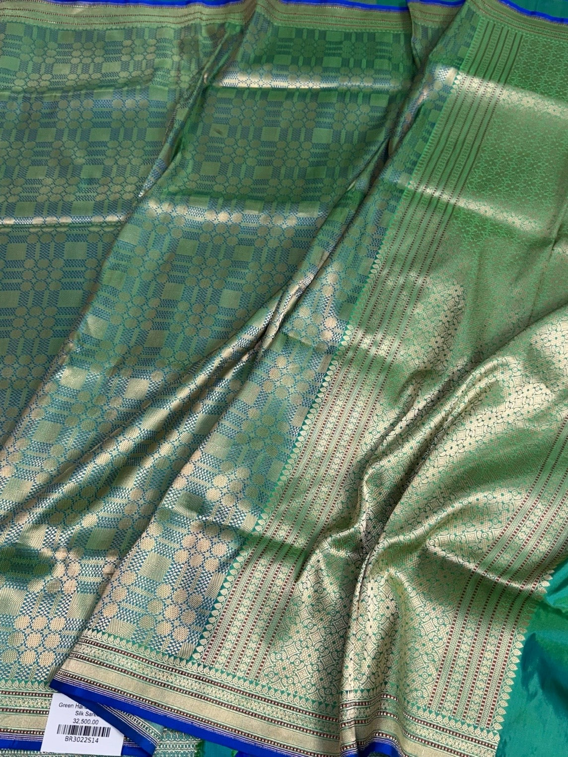 Green Handwoven Pure Banarasi Satin Tanchoi Silk Saree