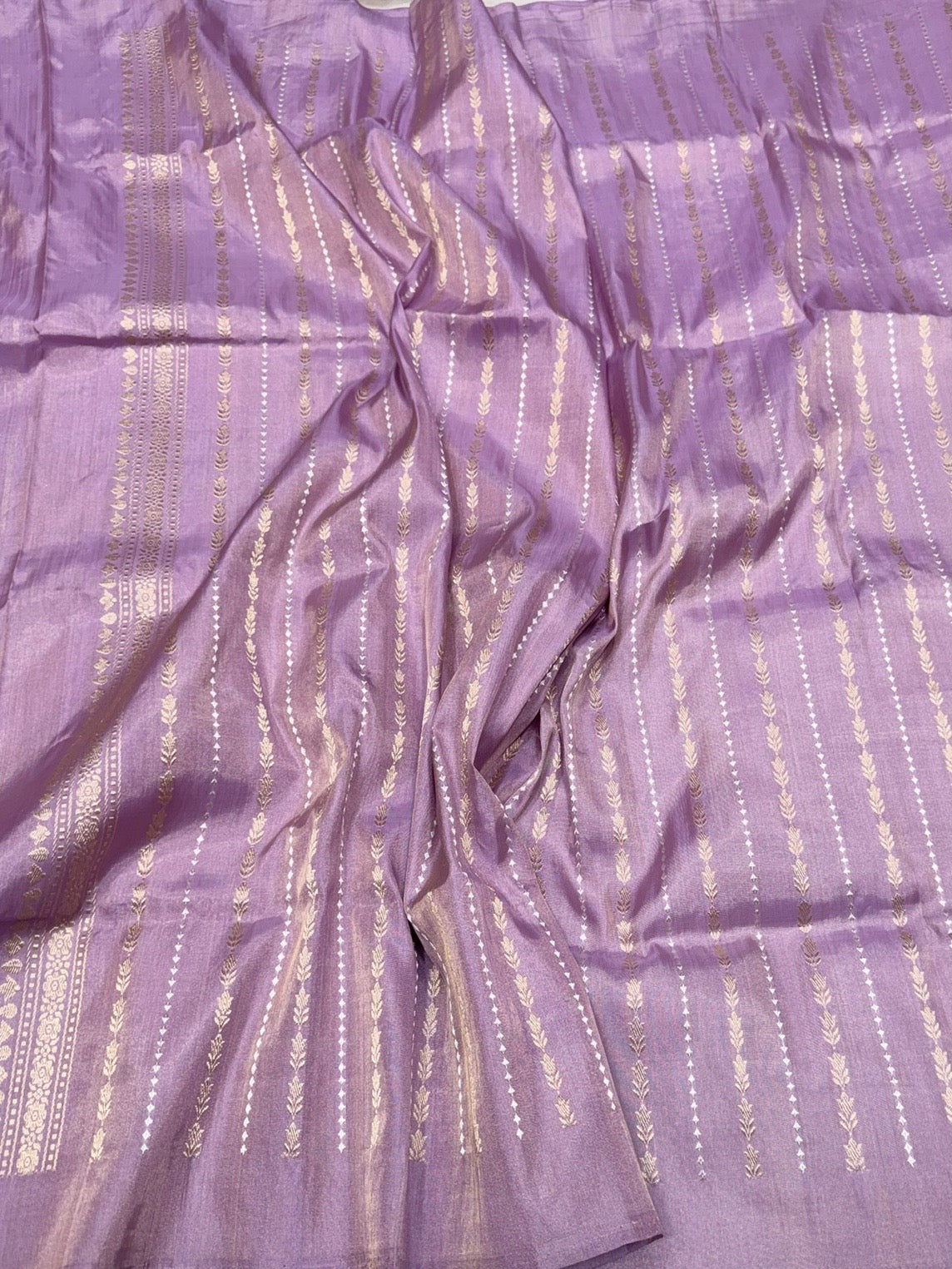 Lavender Handwoven Pure Banarasi Tissue Silk Saree