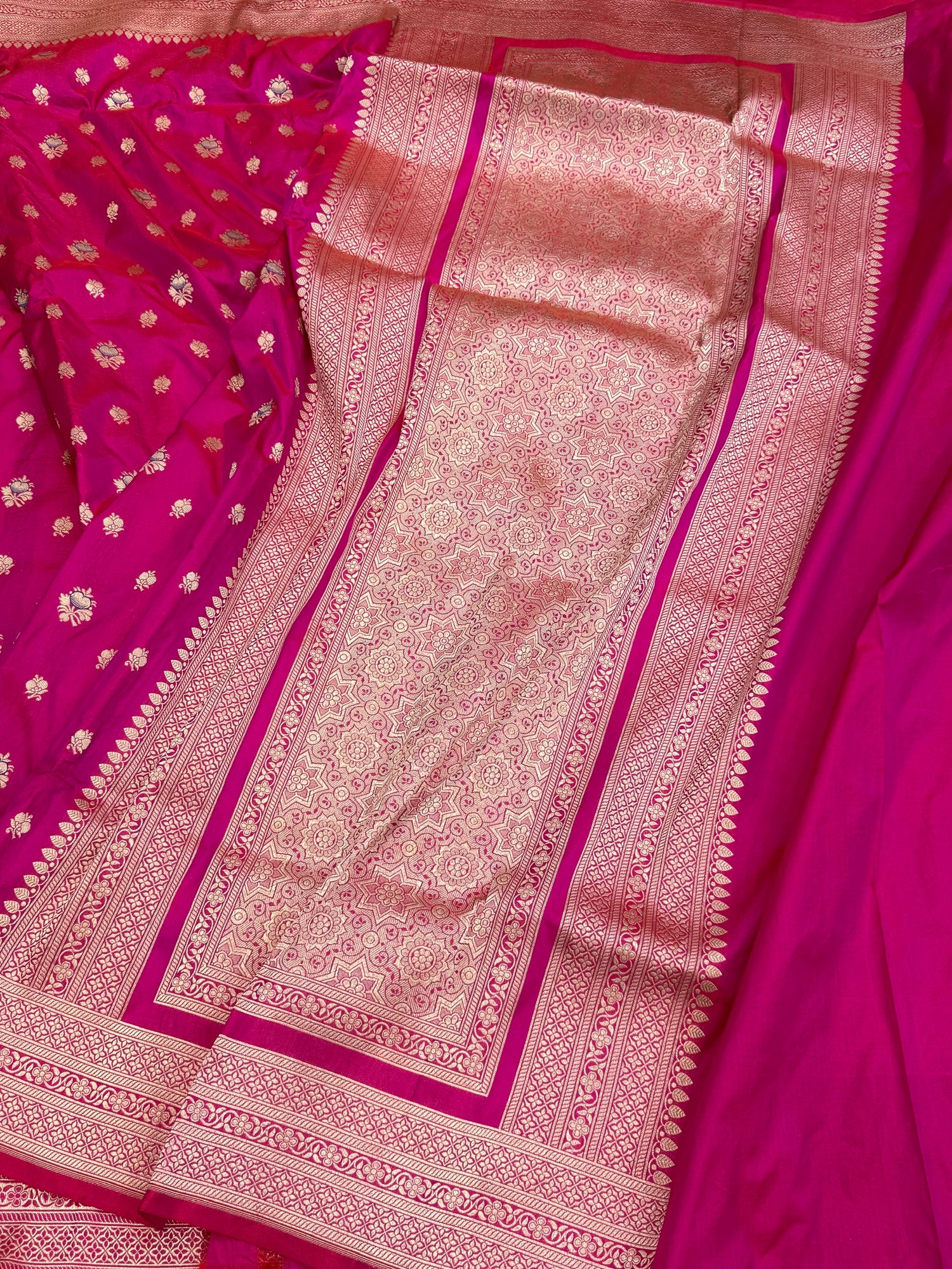 Banarasi Minakari Pure Katan Silk Saree | Pure Silk | Minakari Work | Cutwork Technique | Banarasi Katan Silk Saree