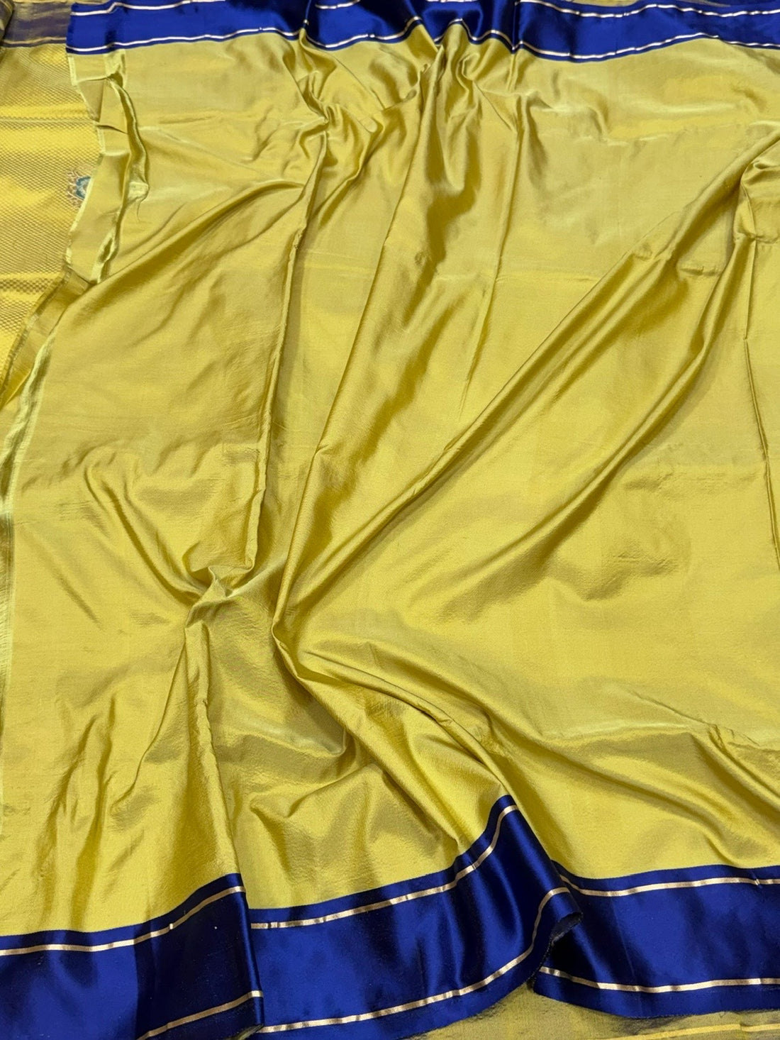 Lemon Yellow Handwoven Pure Banarasi Satin Tanchoi Silk Saree