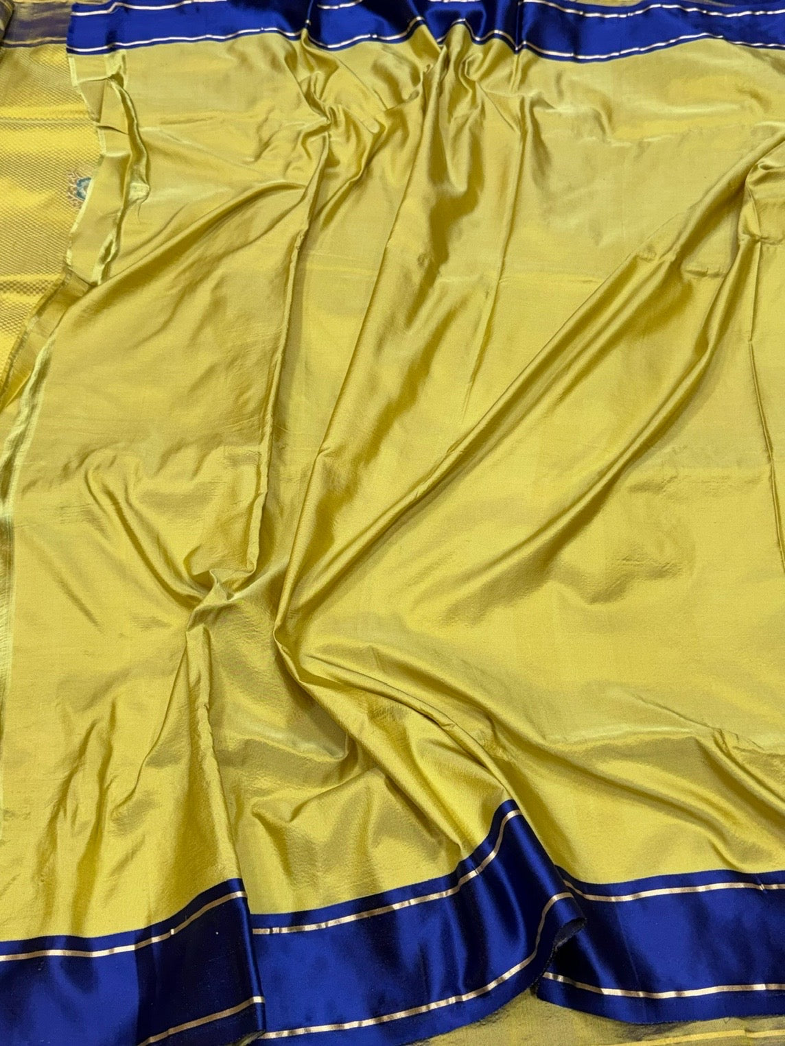 Lemon Yellow Handwoven Pure Banarasi Satin Tanchoi Silk Saree