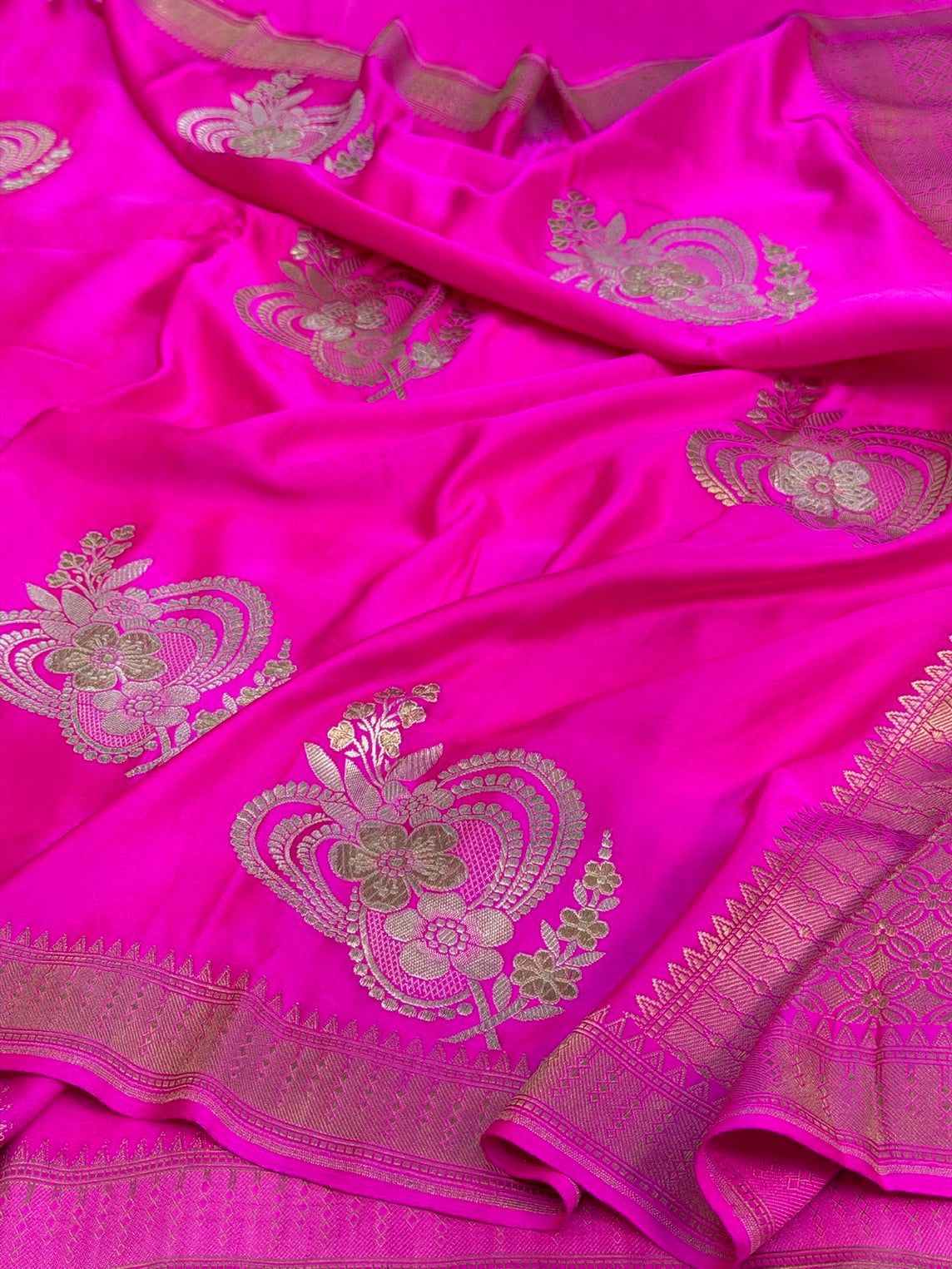 Fluorescent Pink Handwoven Pure Mashru Banarasi Satin Silk Saree