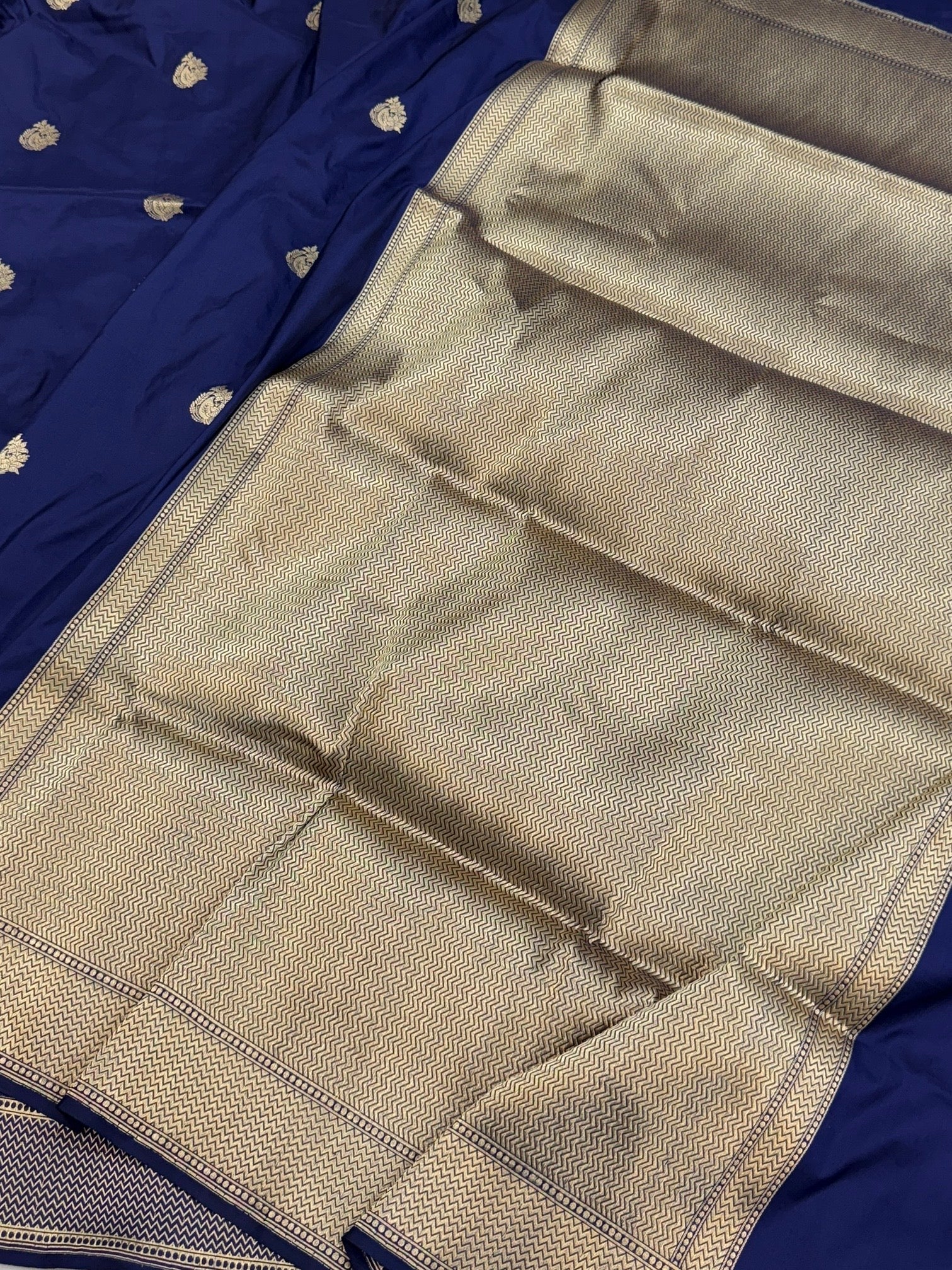 Navy Blue Handwoven Pure Banarasi Silk Saree – Pure Katan Silk | Kadwa Weave | Authentic Banarasi Handloom