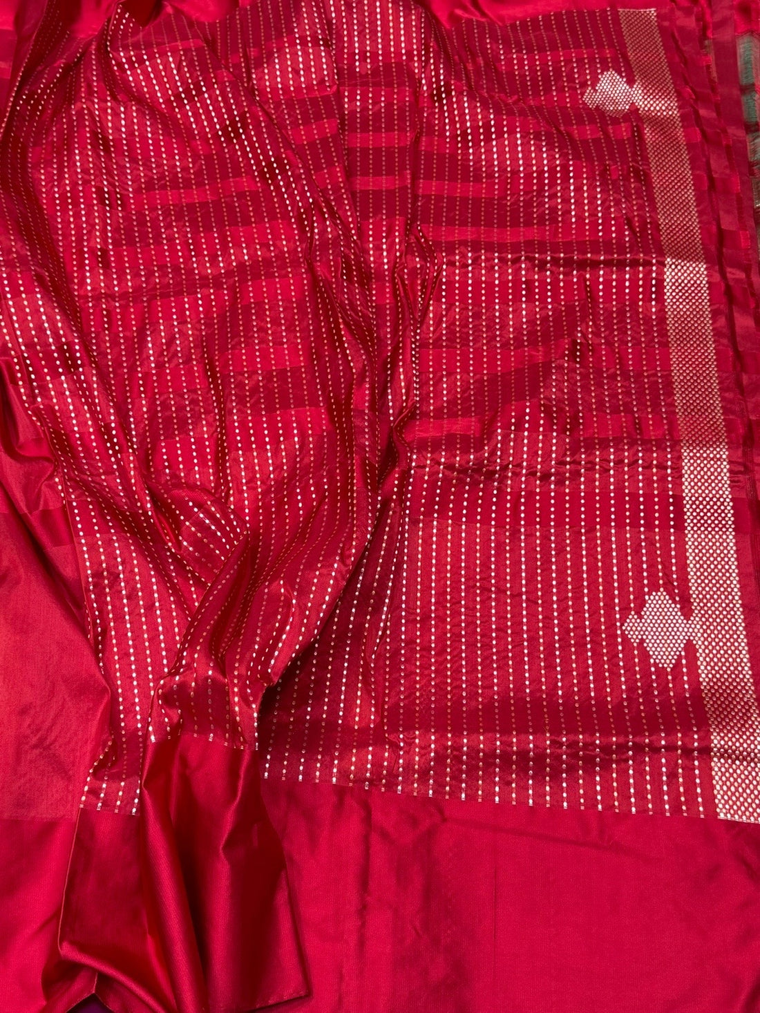 Red Handwoven Pure Banarasi Satin Silk Saree