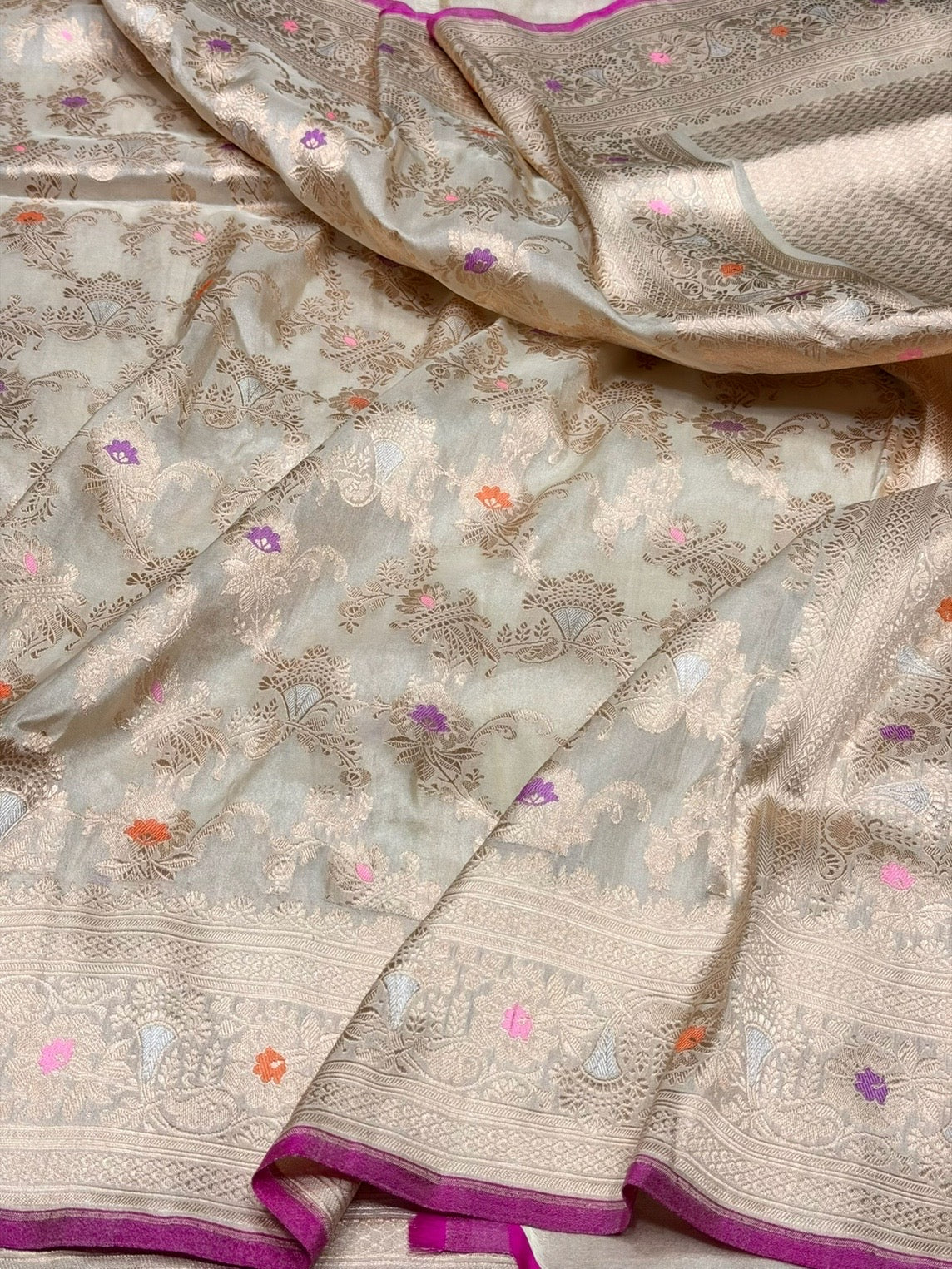 Ivory Handwoven Pure Banarasi Tissue Saree – Kadwa Weave, Pure Katan-Tissue Silk