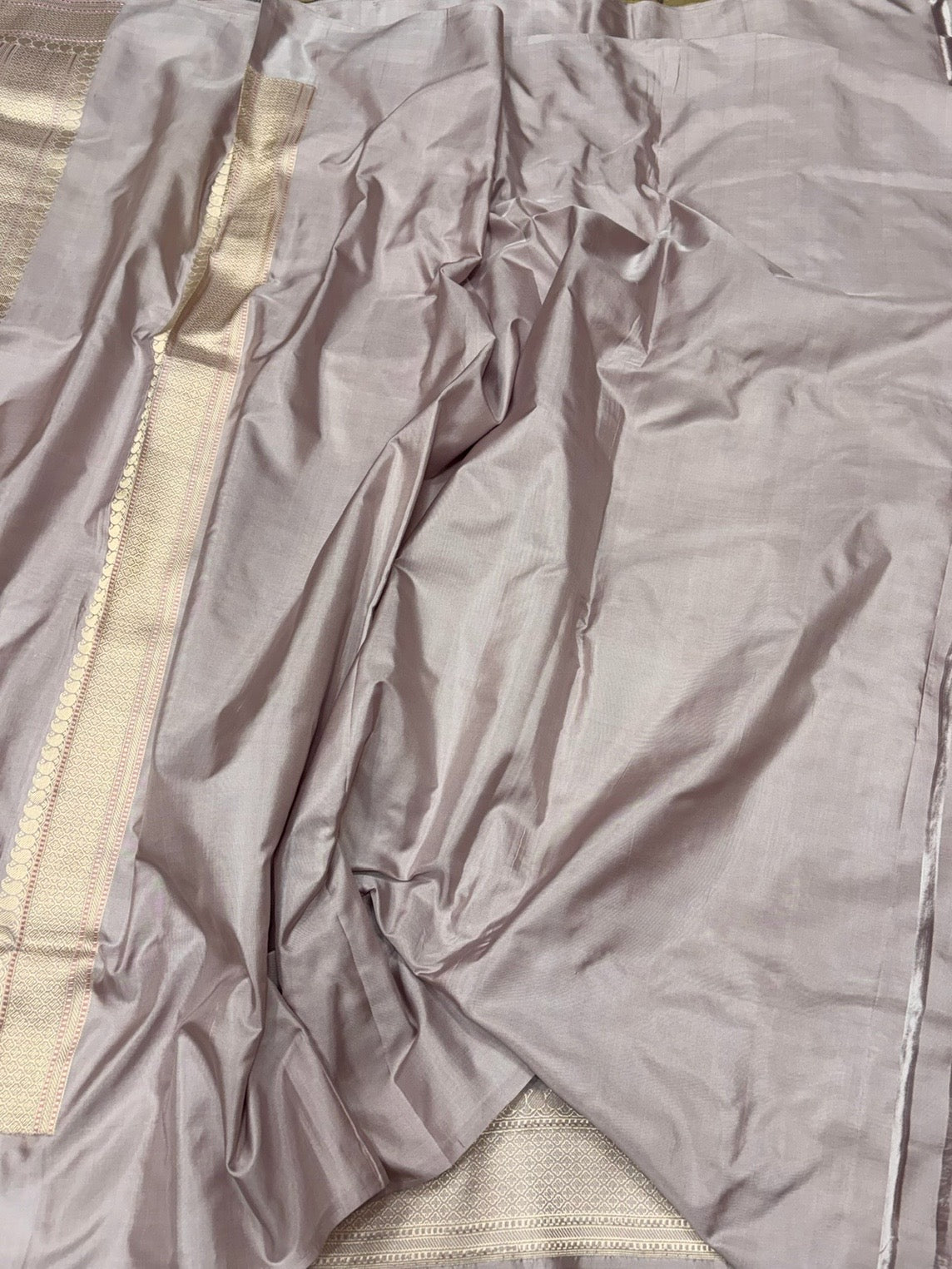 Mauve Handwoven Pure Banarasi Silk Saree – Kadwa Weave in 100% Katan Mulberry Silk