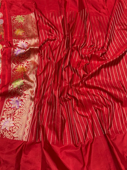 Red Handwoven Pure Banarasi Silk Saree in Kadwa Weave