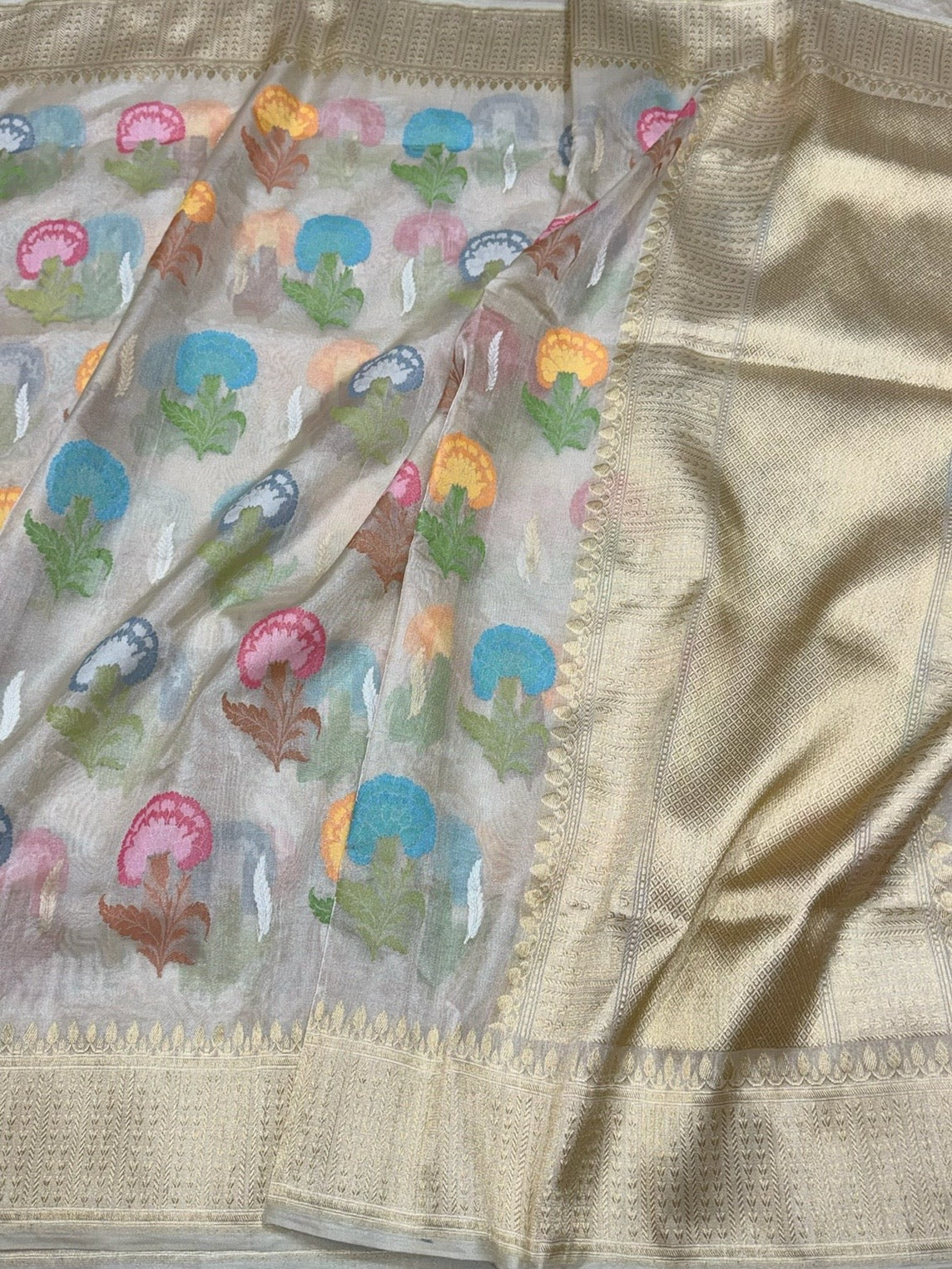 Ivory Handwoven Pure Banarasi Ektara Tissue Saree | Lightweight Kadwa Katan Silk