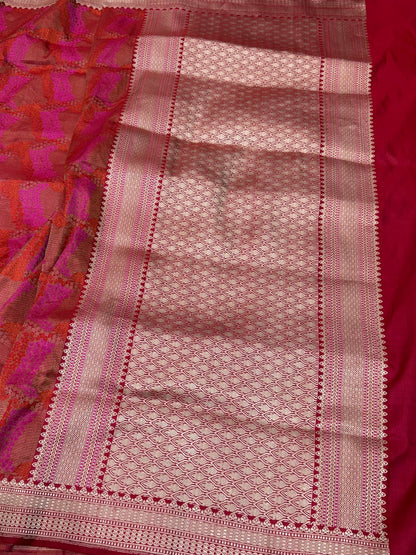 Red Handwoven Pure Banarasi Satin Tanchoi Silk Saree – Kadwa Weave | Authentic Banaras Handloom