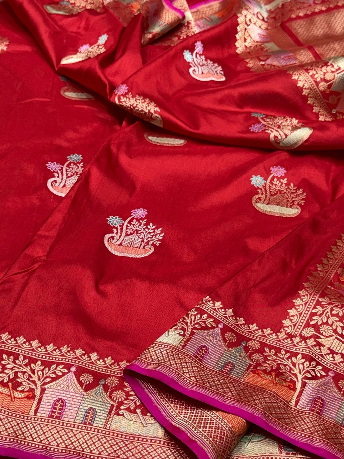 Red Handwoven Pure Banarasi Silk Saree