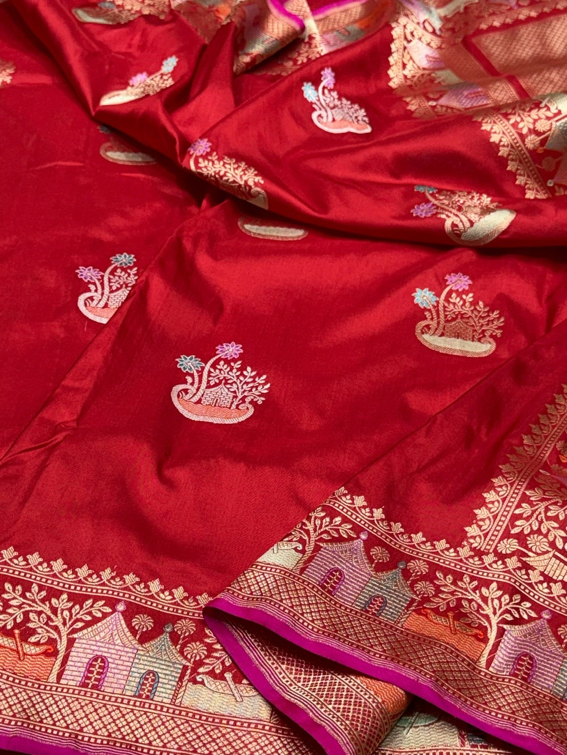 Red Handwoven Pure Banarasi Silk Saree
