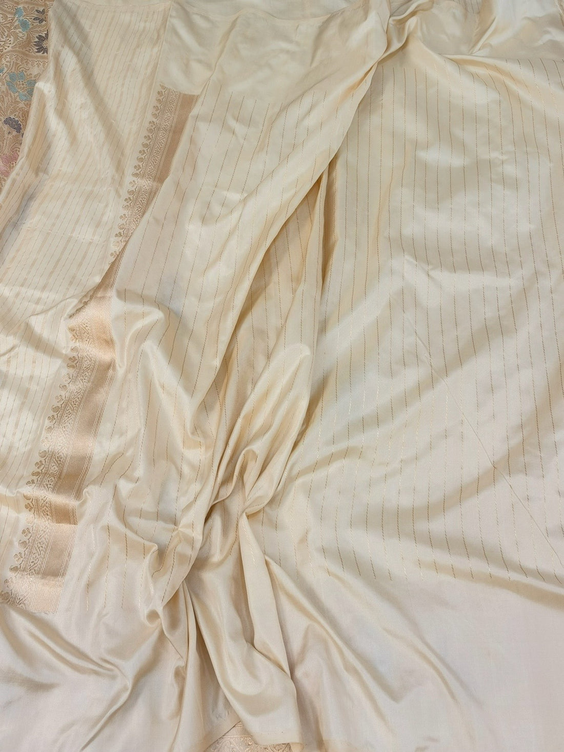 Ivory Handwoven Pure Banarasi Ektara Silk Saree