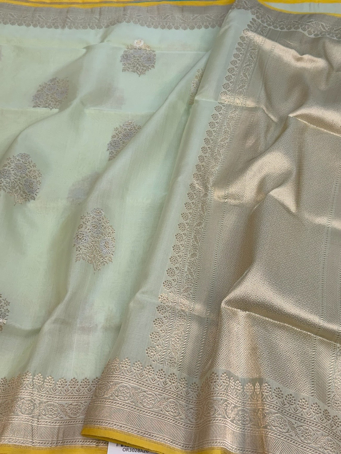 Pista Handwoven Pure Ektara Organza Silk Saree