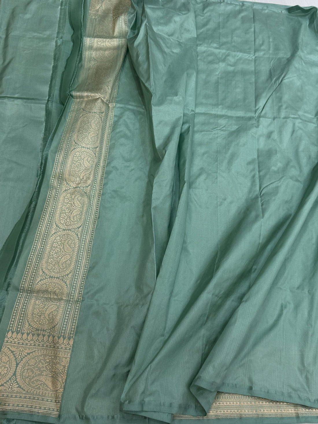 Sage Green Handwoven Pure Banarasi Silk Saree in Kadwa Weave | 100% Pure Katan Silk