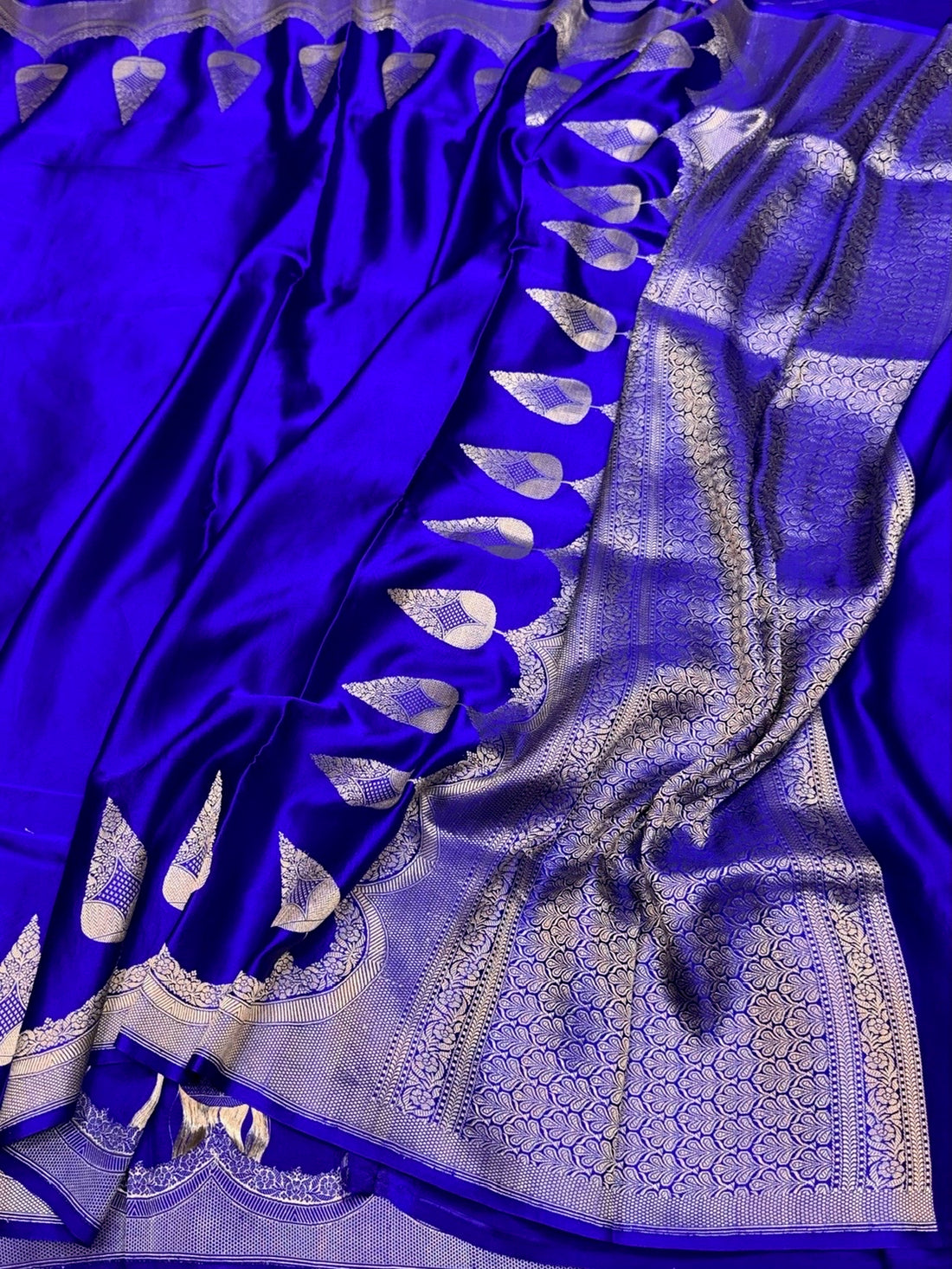 Royal Blue Handwoven Pure Mashru Banarasi Satin Silk Saree – Kadwa Weave | Authentic Banaras Handloom