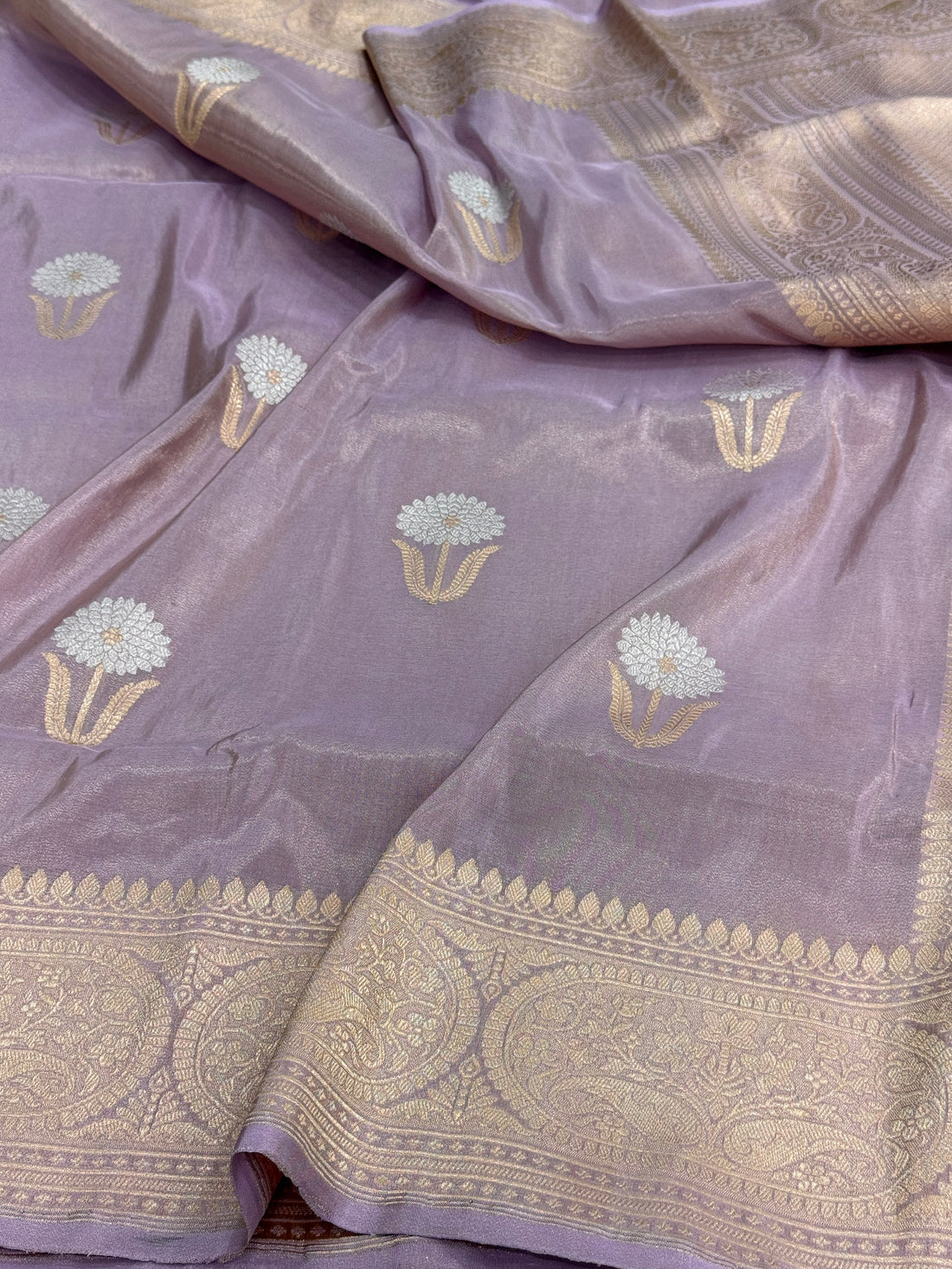 Lavender Handwoven Pure Banarasi Tissue Silk Saree – Kadwa Weave | Lightweight Katan-Tissue Silk | Modern Design