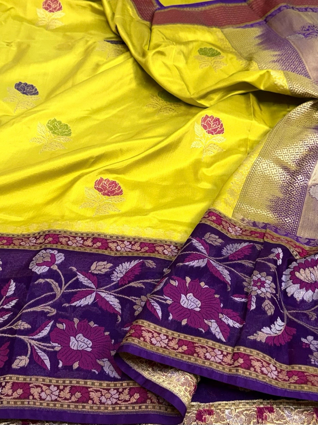 Mehndi Yellow Handwoven Pure Banarasi Ektara Silk Saree