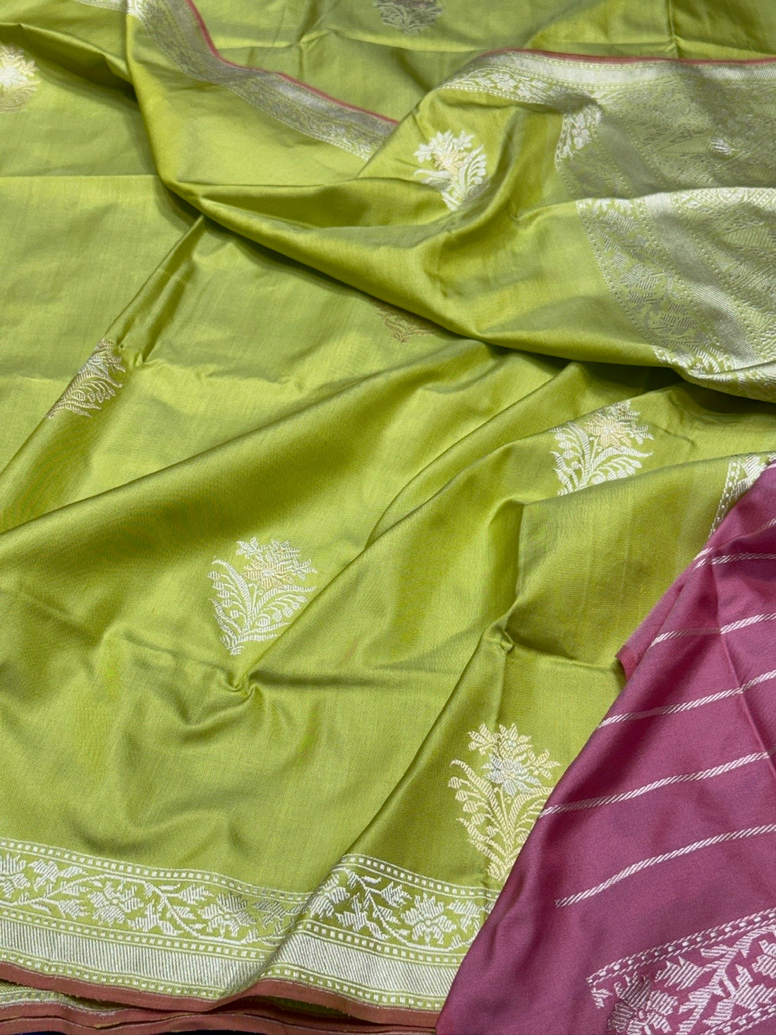 Pista Green Handwoven Pure Banarasi Ektara Silk Saree