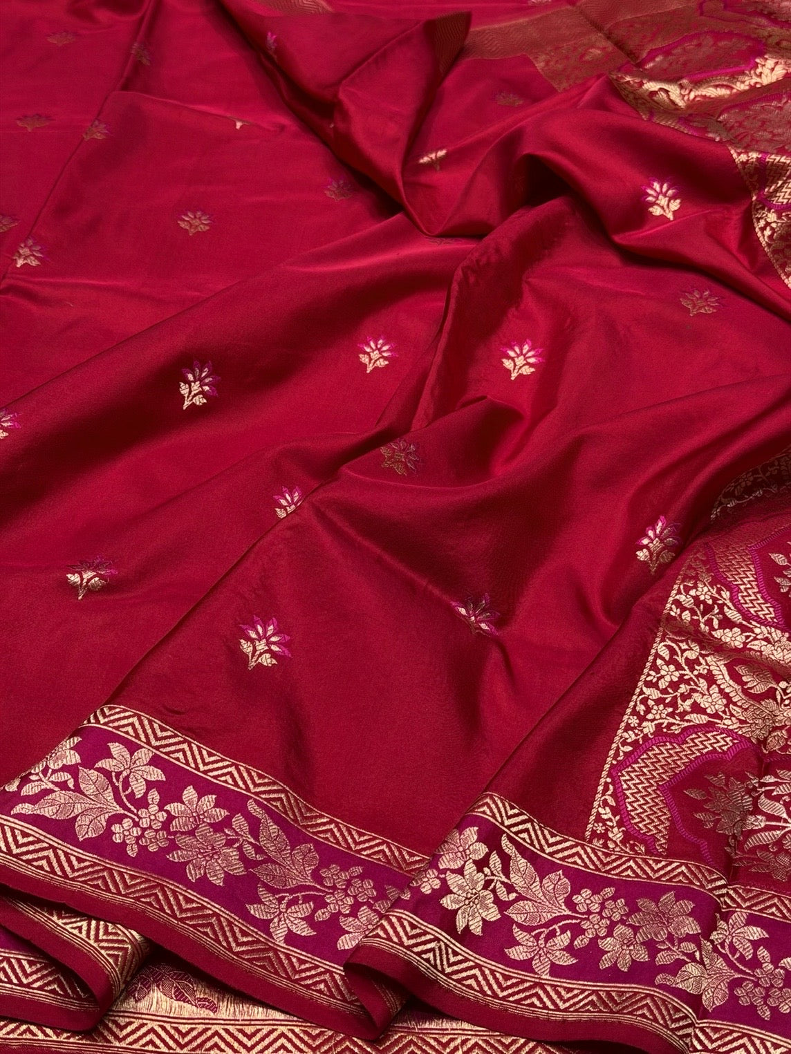 Red Handwoven Pure Banarasi Silk Saree