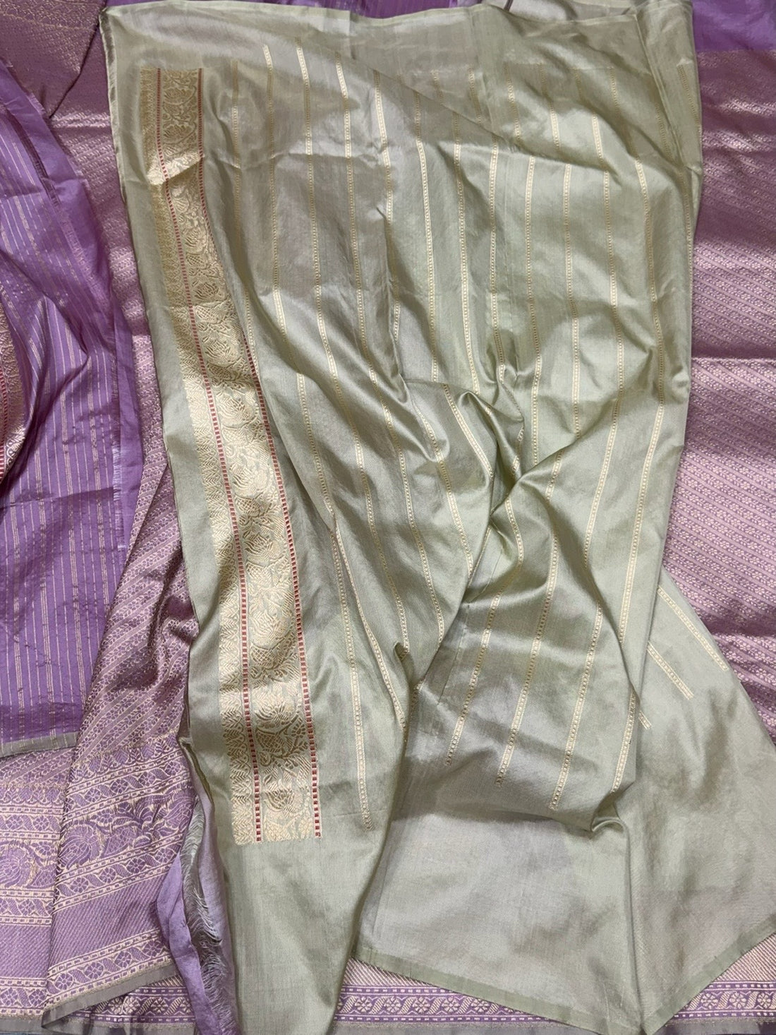 Lavender Handwoven Pure Banarasi Silk Brocade Saree